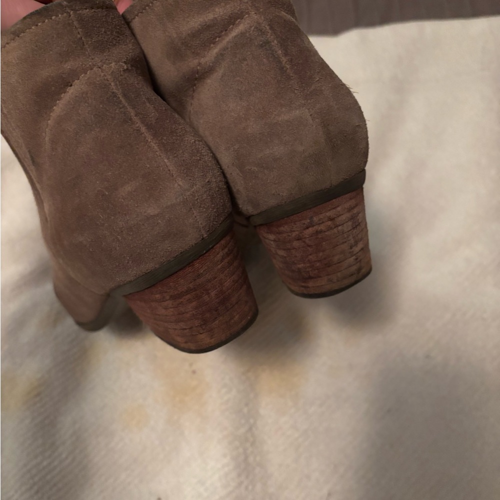 Blondo Taupe Suede Ankle Boots (8) - Picture 17 of 17